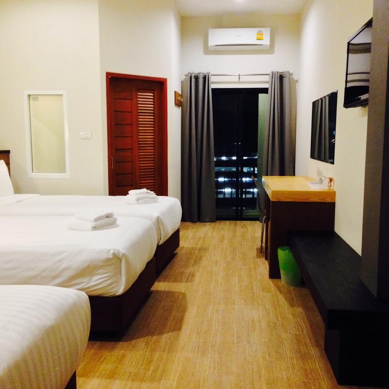 Bird Day Boutique Hotel Mukdahan Habitación foto